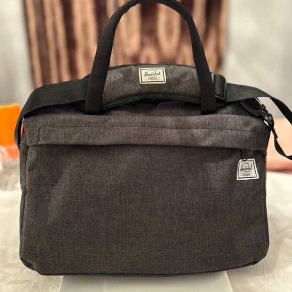 Herschel Crosshatch Messenger Bag - Picture 3 of 9